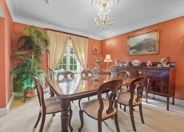 Friars Quarter House 발린로브